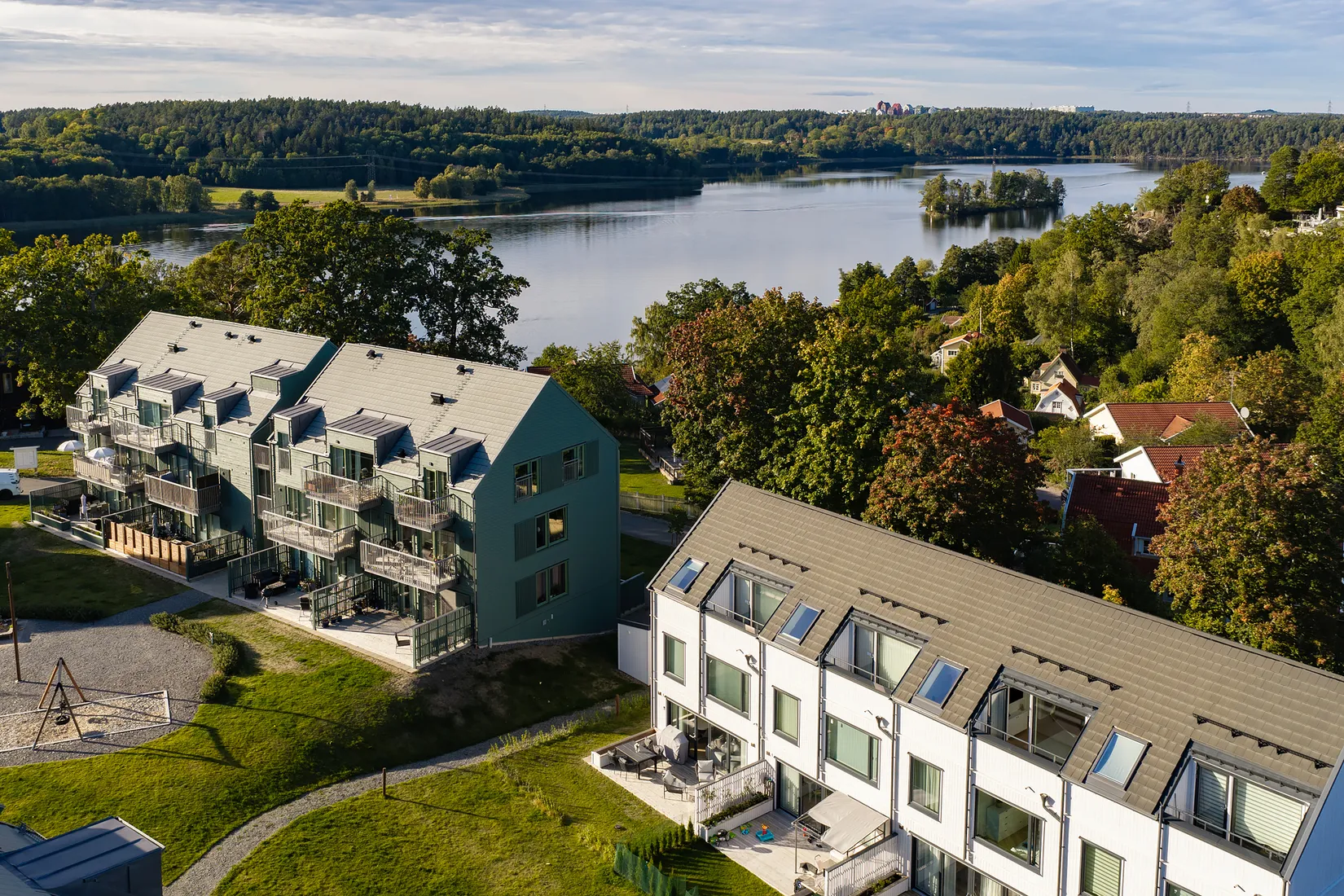 Radhus, Ulvsbergsvägen 15F, Tullinge Strand, Botkyrka