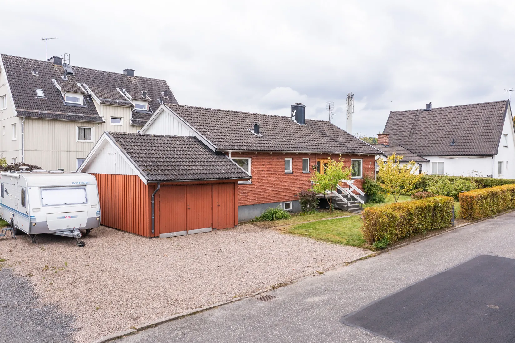Villa, Östra Aspängsgatan 4, Kinna, Mark