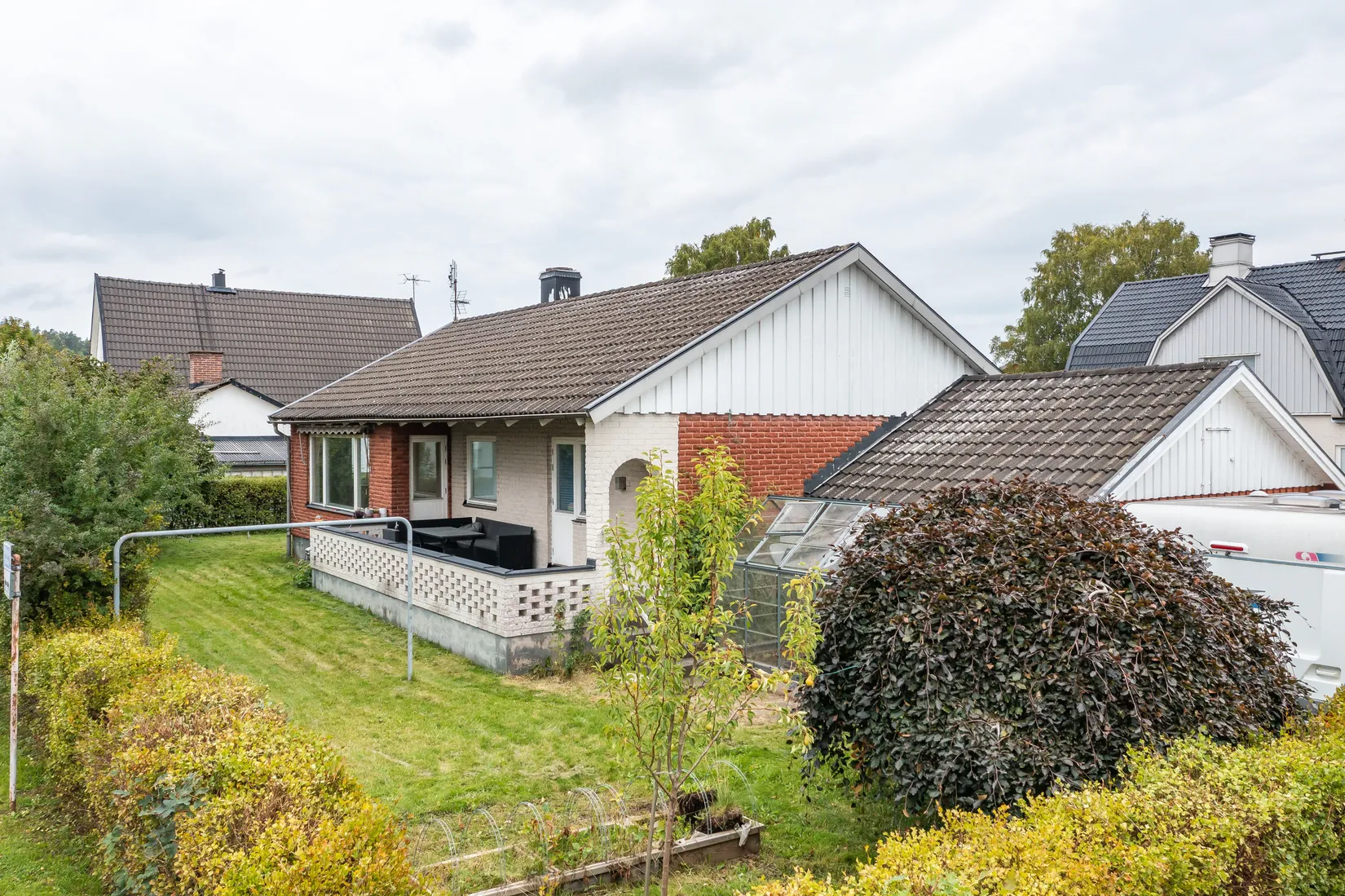 Villa, Östra Aspängsgatan 4, Kinna, Mark