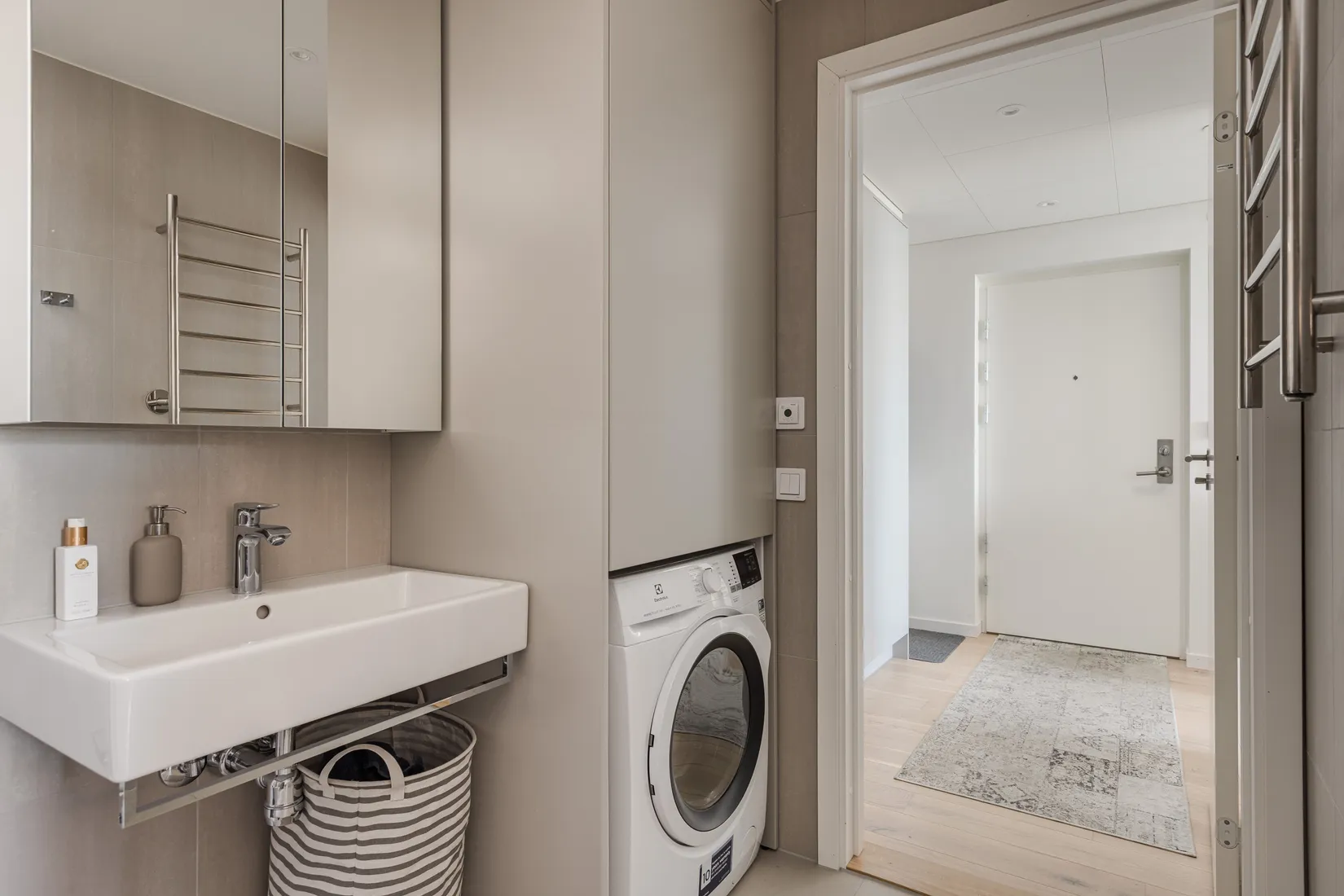 Bostadsrätt, Lodjursstråket 1 (Karlatornet vån 19 Öster), Lindholmen, Göteborg