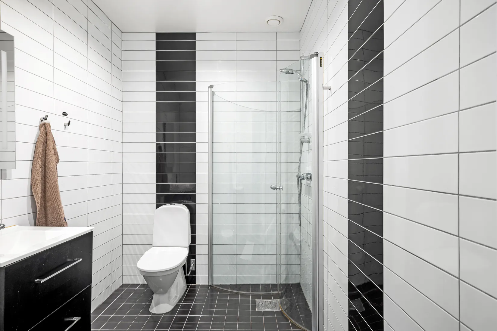 Radhus, Stockby Strand 11B, Färingsö Stenhamra, Ekerö