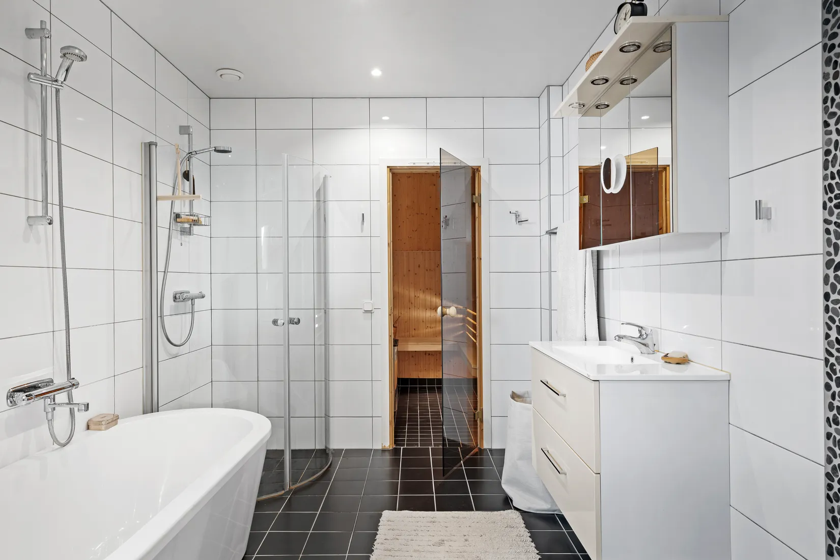 Radhus, Stockby Strand 11B, Färingsö Stenhamra, Ekerö