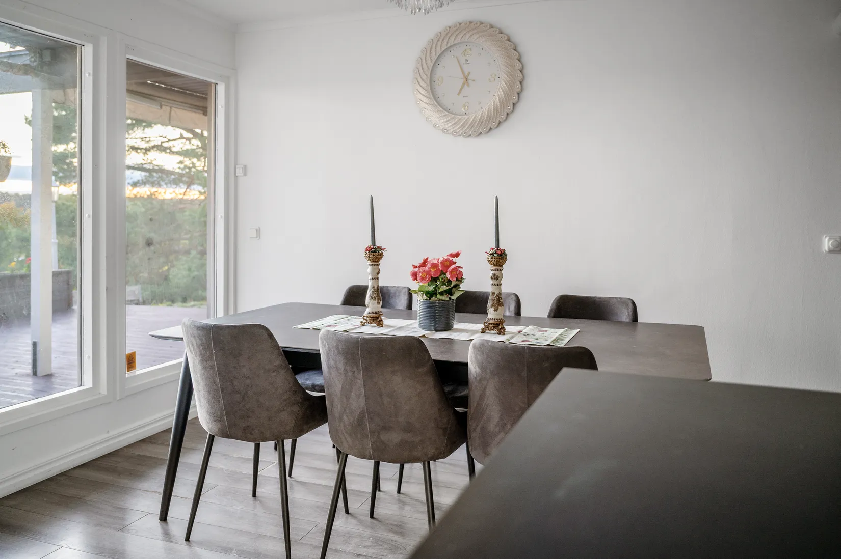 Villa, Kapellvägen 5, Håbo