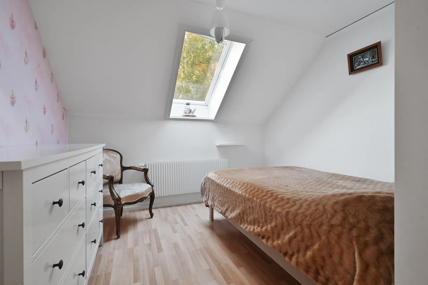Villa, Kapellvägen 5, Håbo