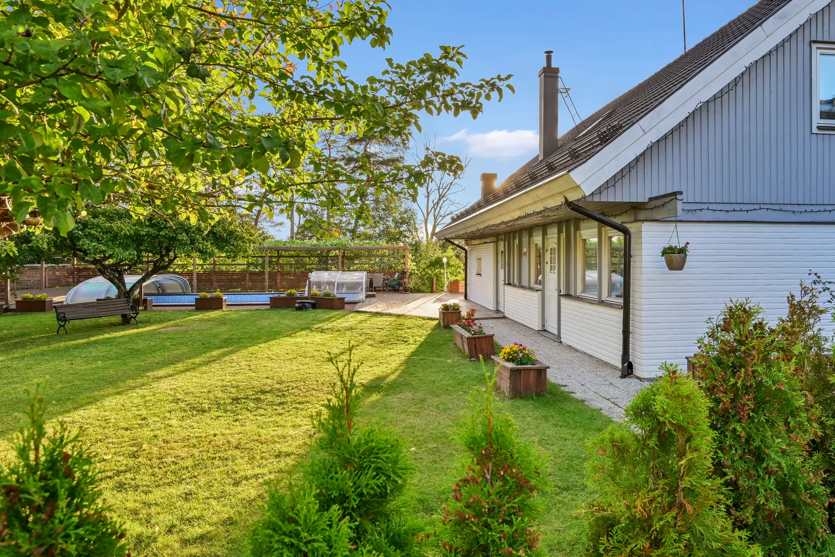 Villa, Kapellvägen 5, Håbo