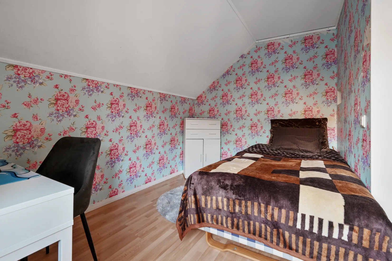 Villa, Kapellvägen 5, Håbo