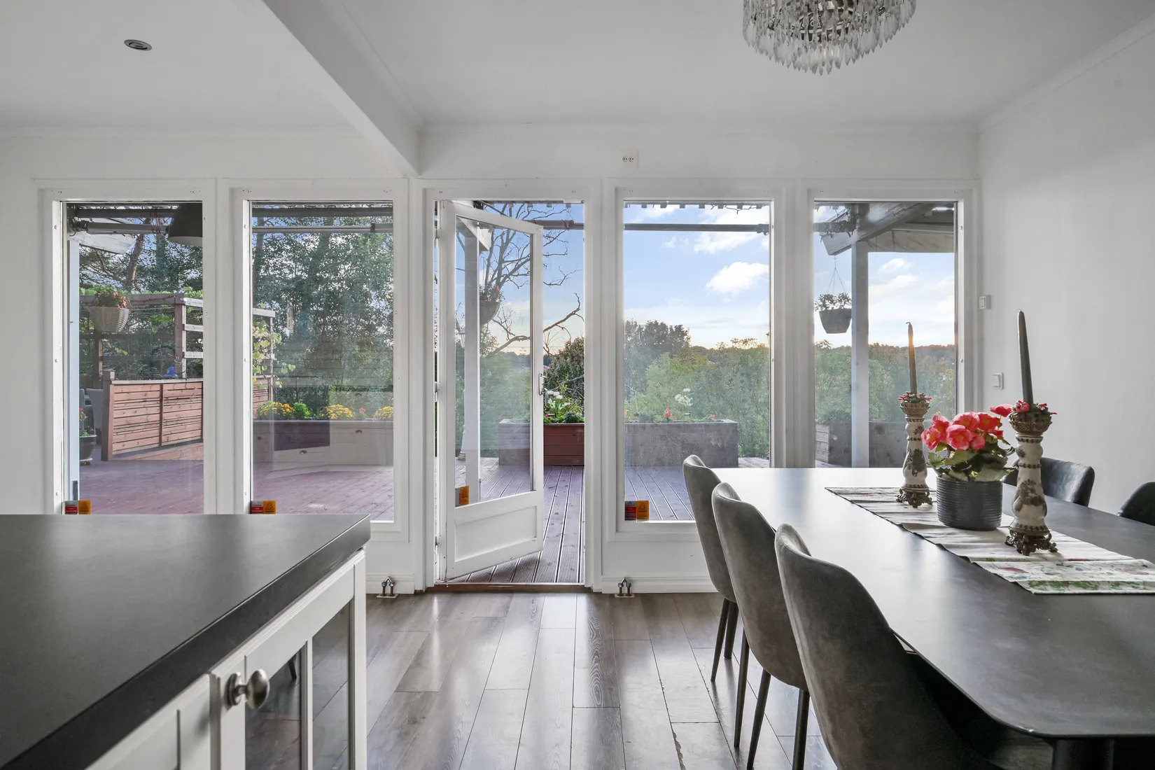 Villa, Kapellvägen 5, Håbo
