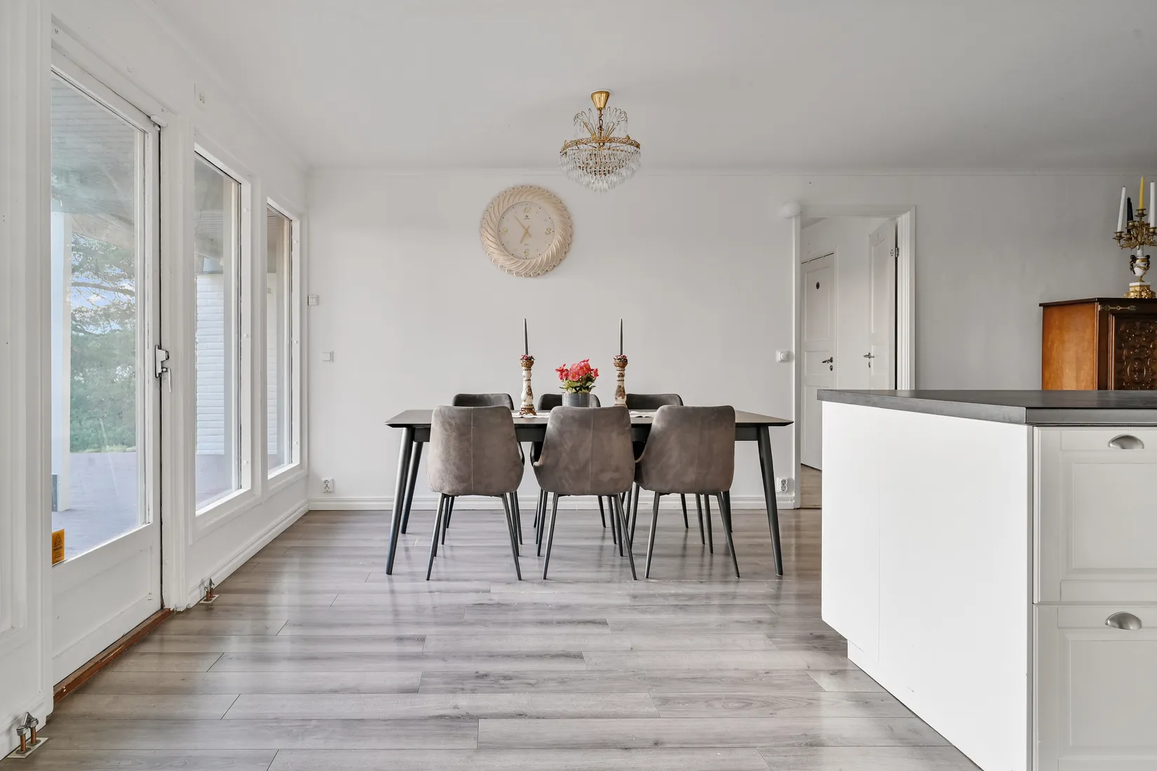 Villa, Kapellvägen 5, Håbo