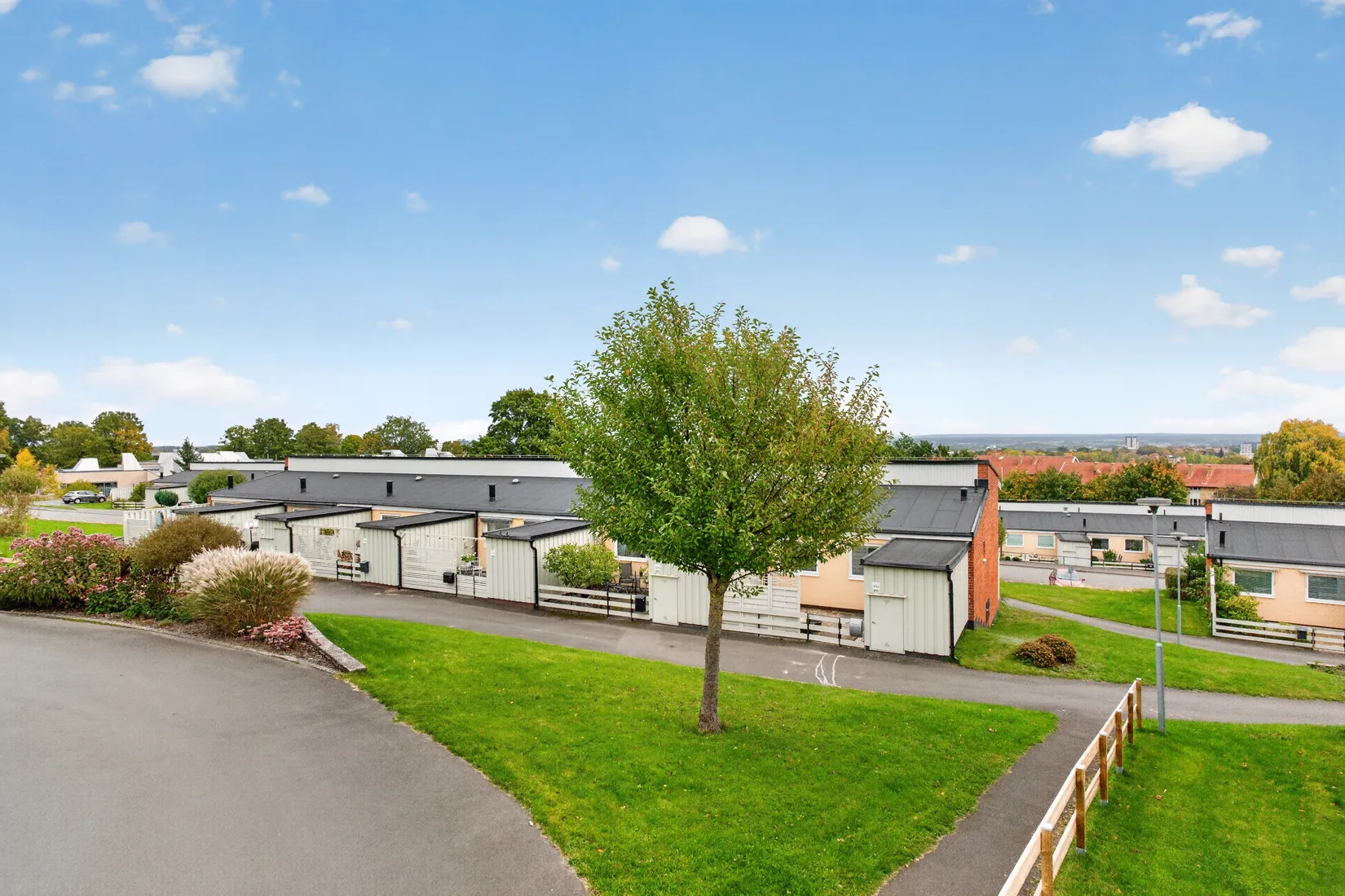 Radhus, Vintergatan 49D, Billingssluttningen, Skövde