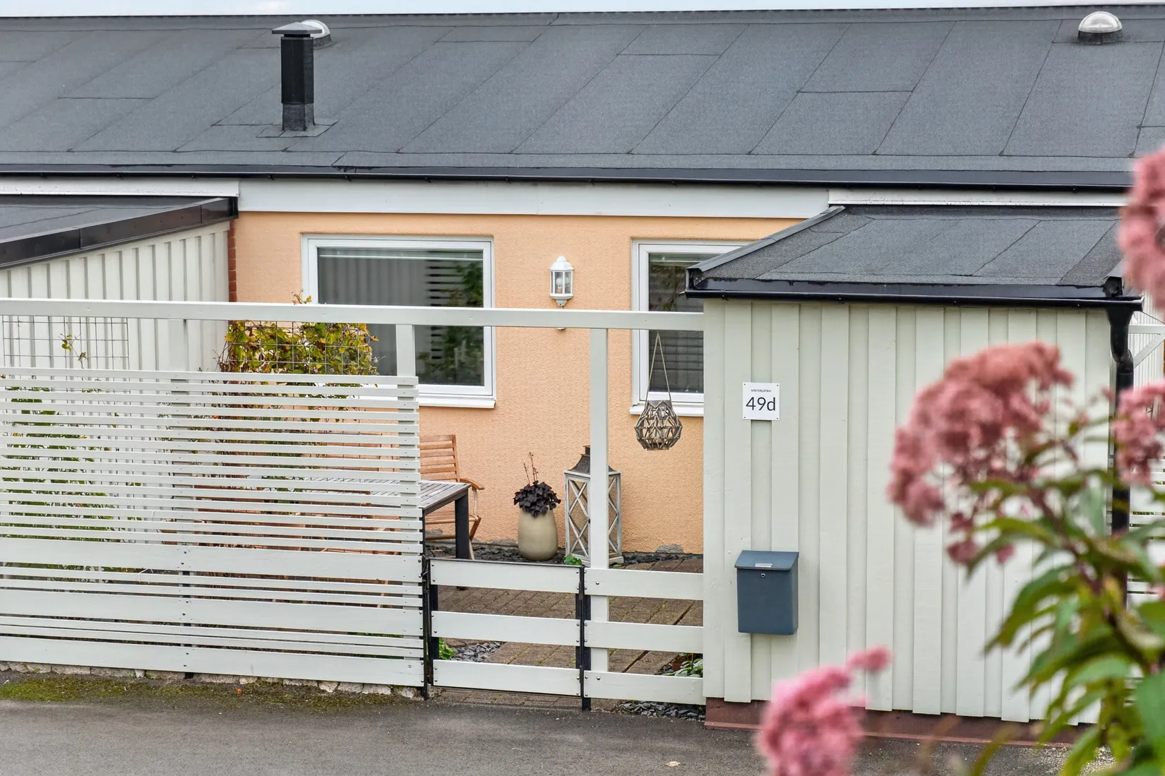 Radhus, Vintergatan 49D, Billingssluttningen, Skövde