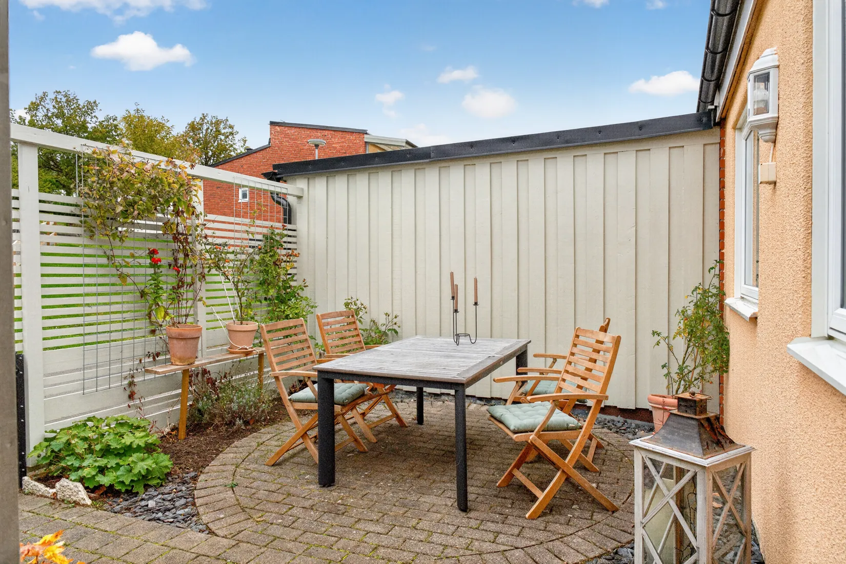 Radhus, Vintergatan 49D, Billingssluttningen, Skövde