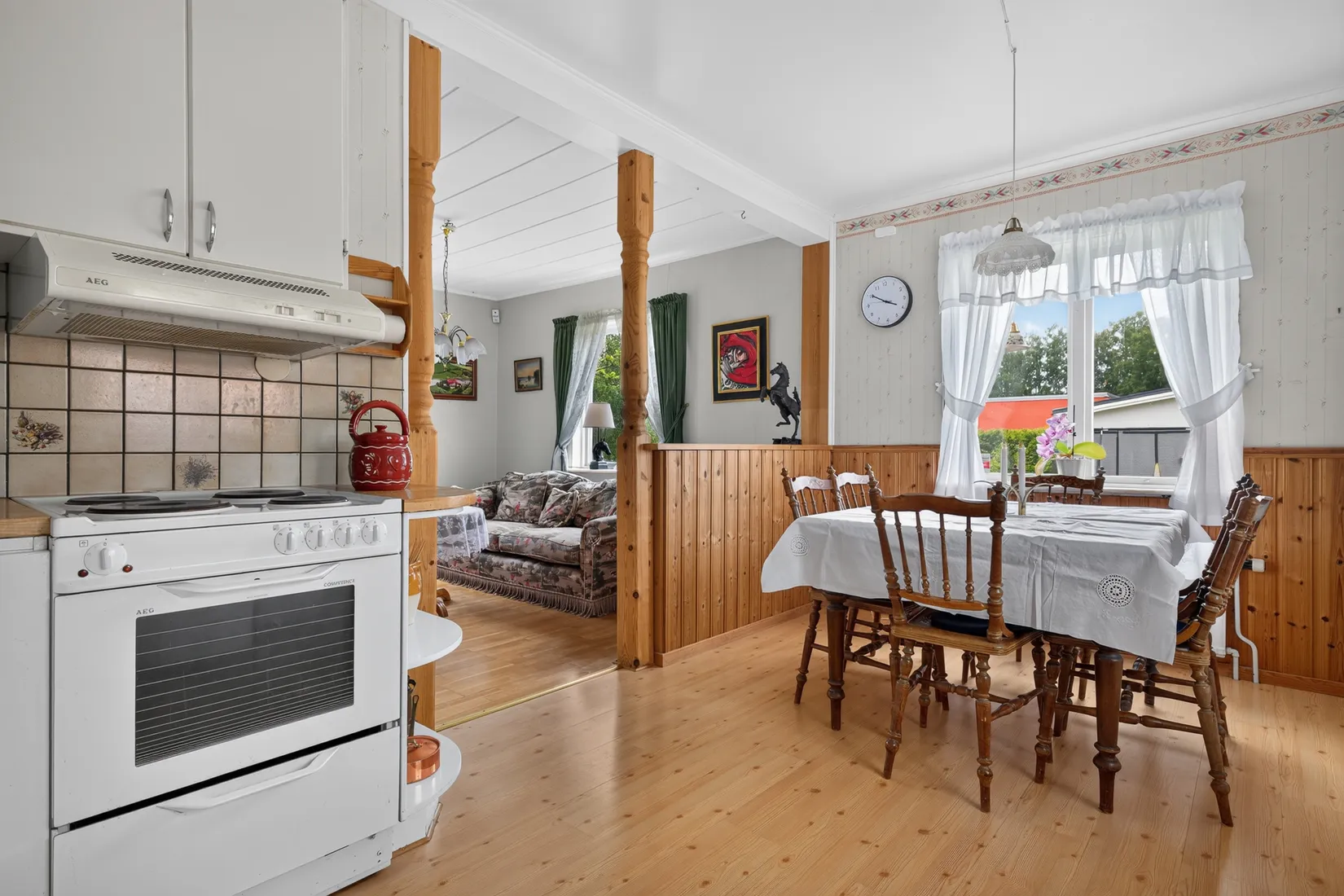 Villa, Skogalundsgatan 9, Skogstorp, Kumla
