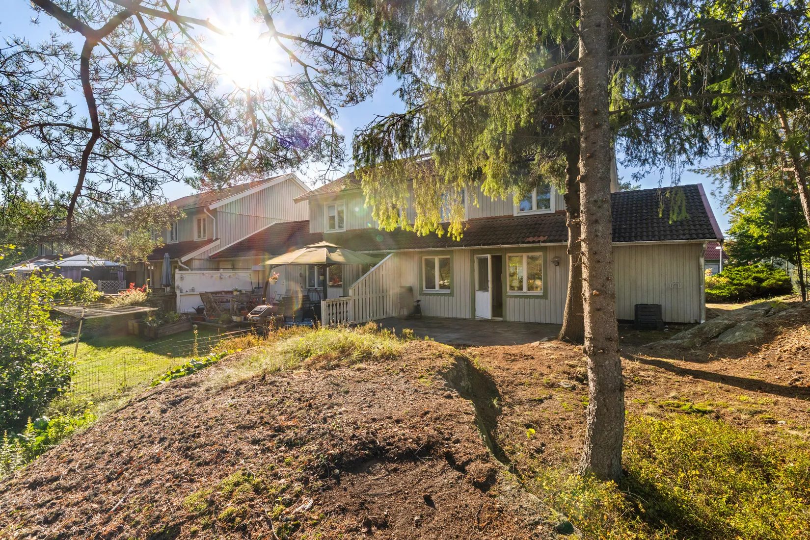 Radhus, Åbroddsgränd 12, Västra Farmarstigen, Tyresö