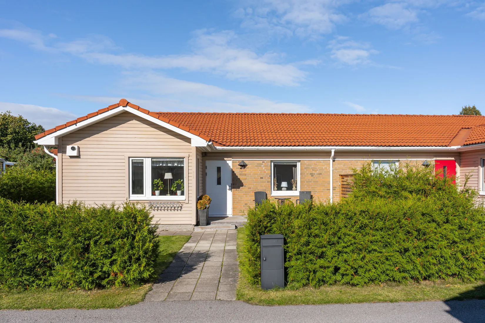 Radhus, Greta Adrians väg 20, Mellringe, Örebro