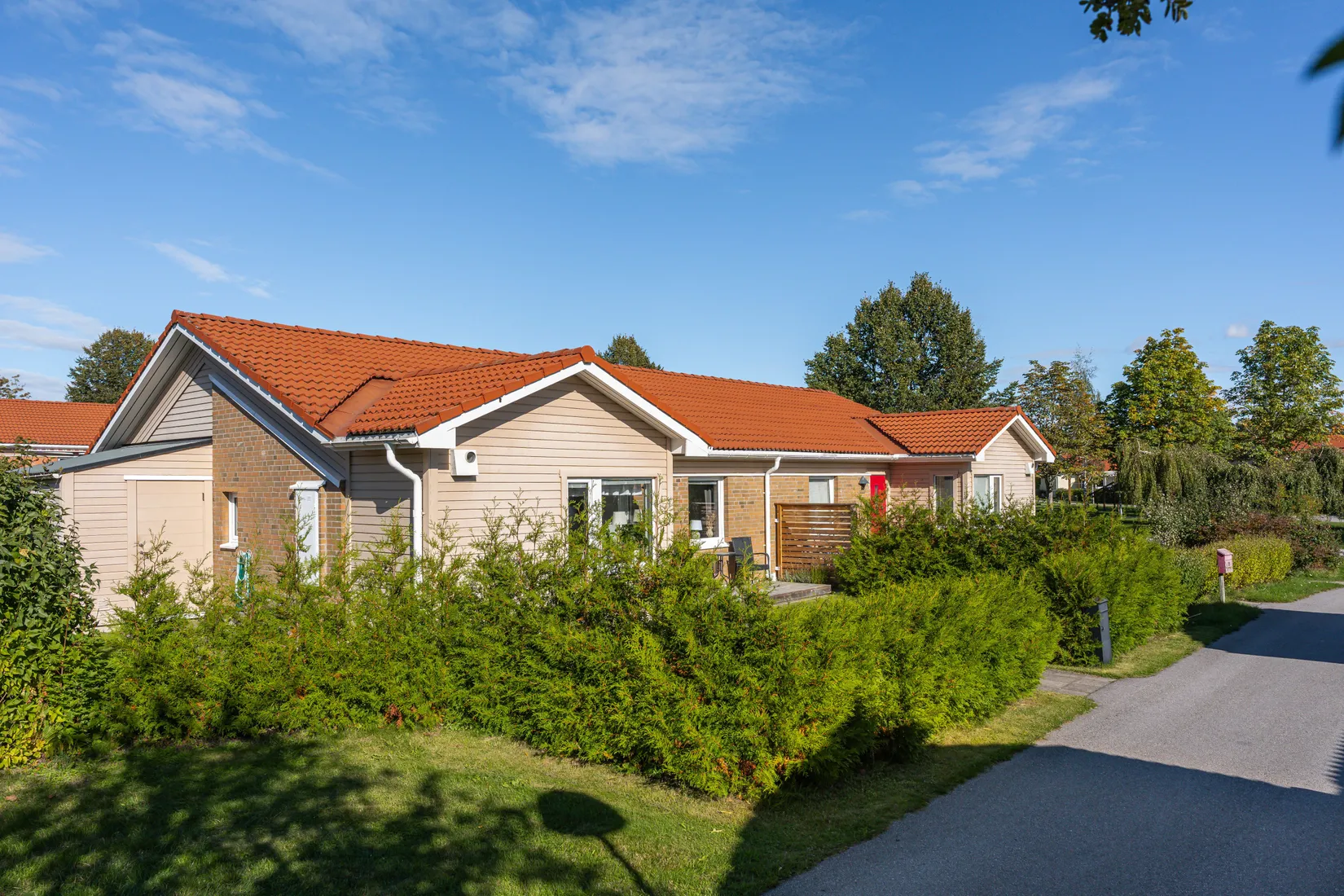 Radhus, Greta Adrians väg 20, Mellringe, Örebro