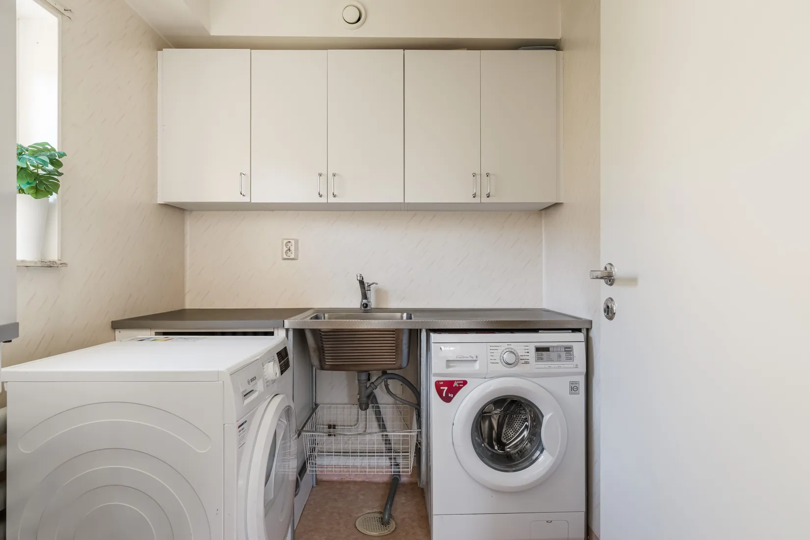 Radhus, Greta Adrians väg 20, Mellringe, Örebro