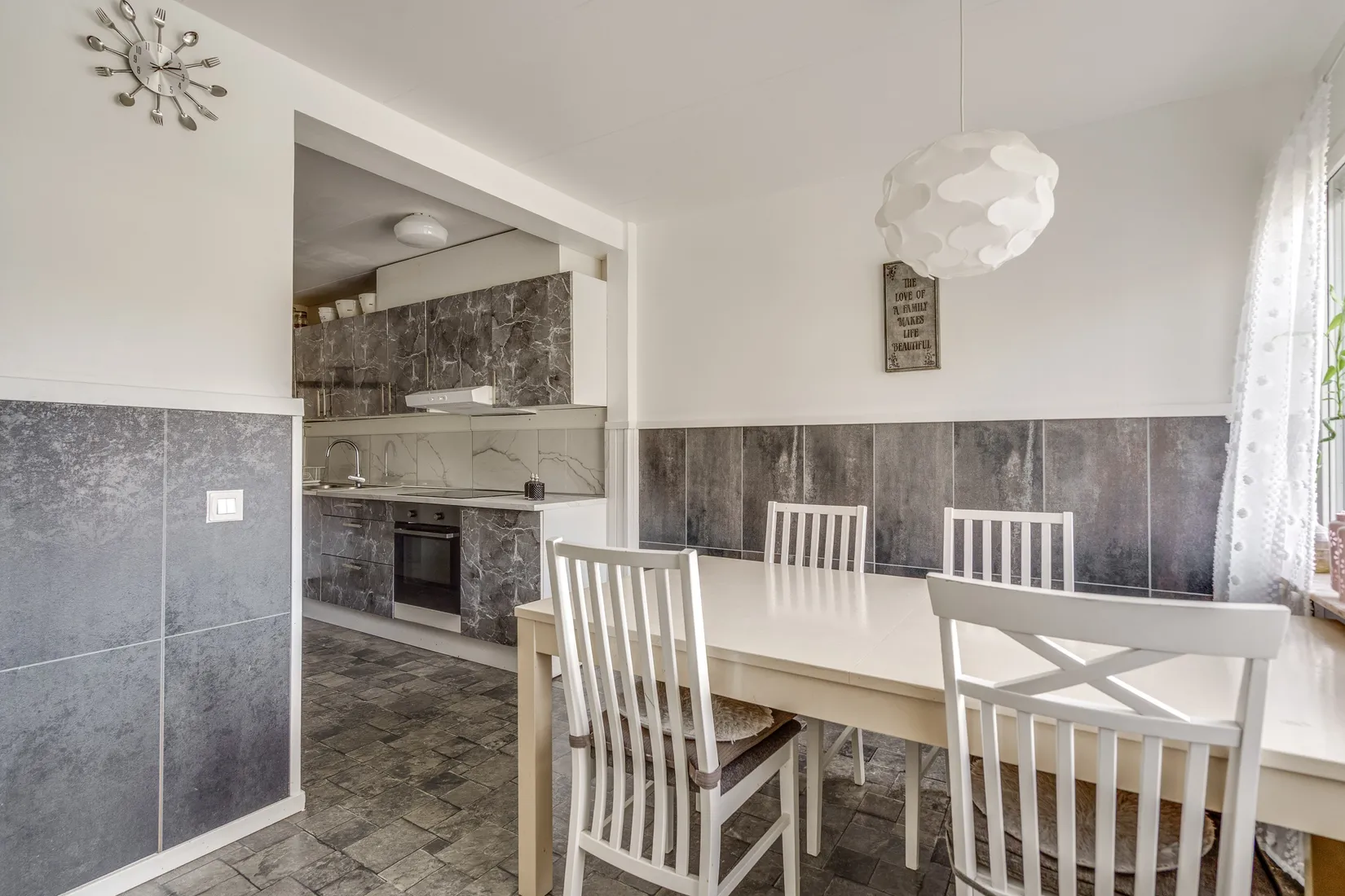 Bostadsrätt, Högstadieplan 90, Lindesberg/Stadsskogen I, Lindesberg
