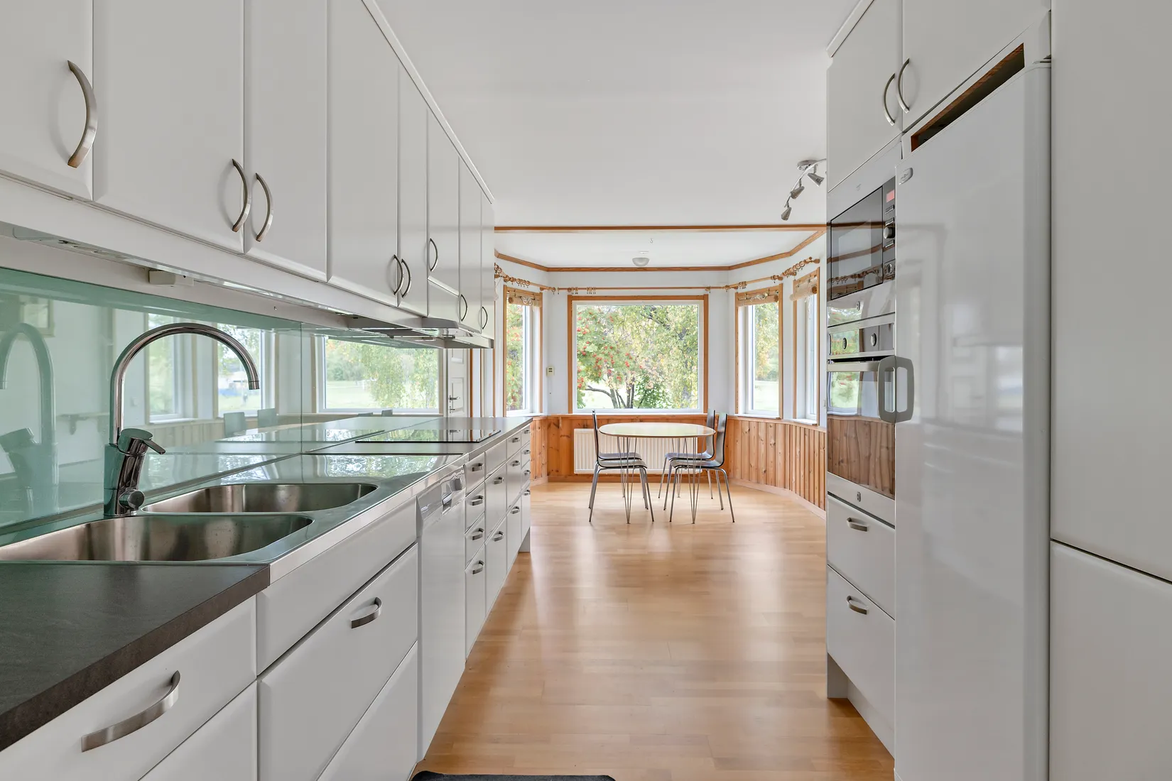 Radhus, Solrosvägen 16, Arenberga, Sigtuna