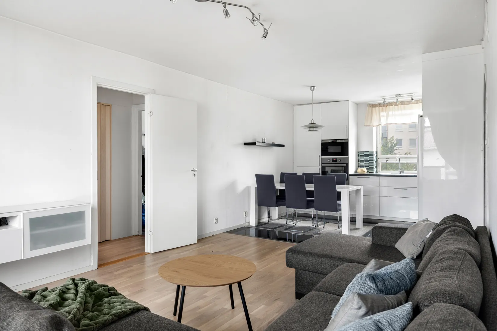 Bostadsrätt, Duvedsvägen 7, 3 tr, Vällingby Centrum, Stockholm