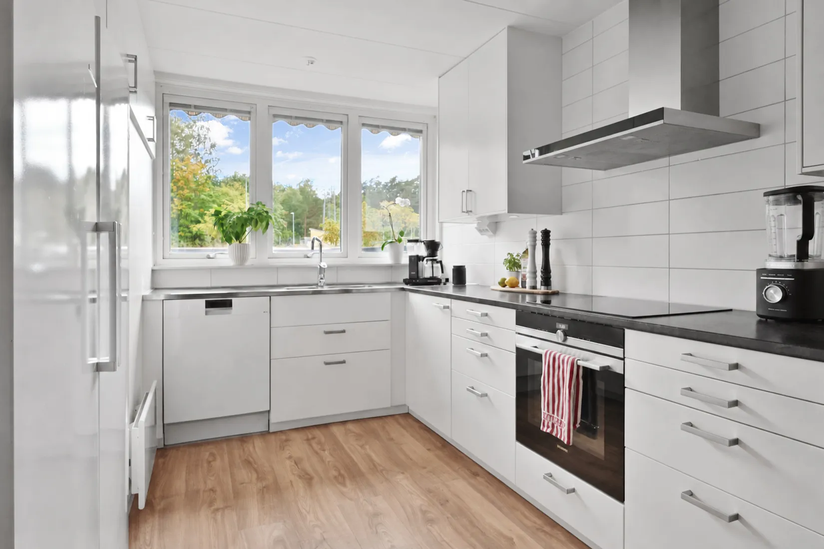 Radhus, Lohäradsvägen 15, Skälby, Upplands Väsby