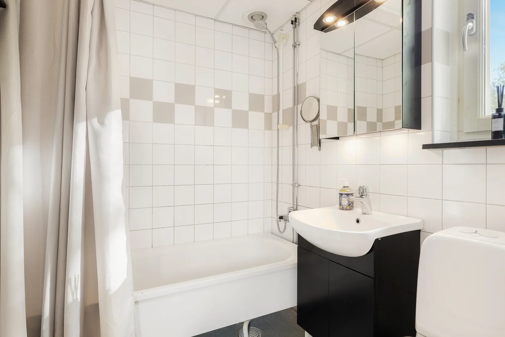 Bostadsrätt, Vårfrugatan 9C, Sankt Ilian, Enköping