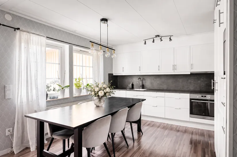 Radhus, Berberisvägen 51, Upplands-Bro - Rosenängen, Upplands-Bro