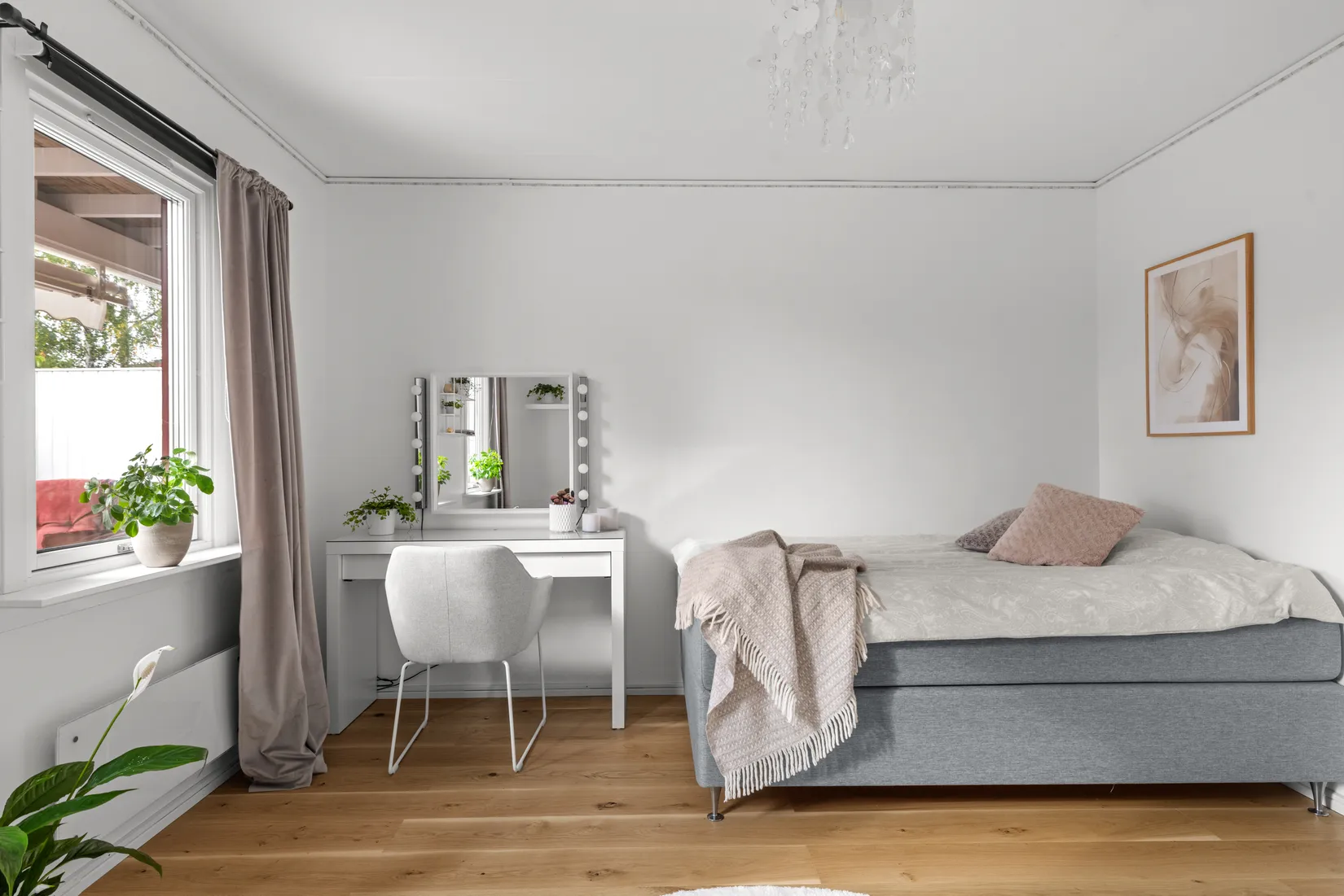 Radhus, Svängstigen 44, Hanviken/Trollbäcken, Tyresö