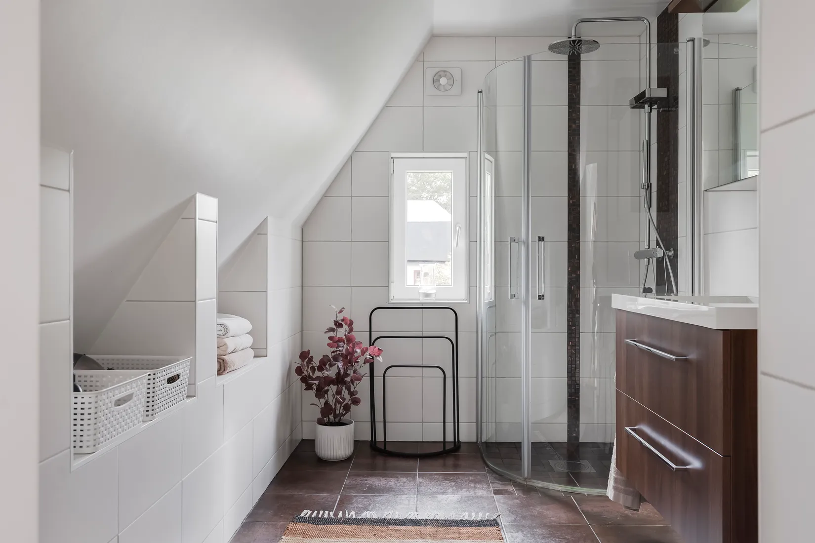 Villa, Lövängsvägen 17, Örebro
