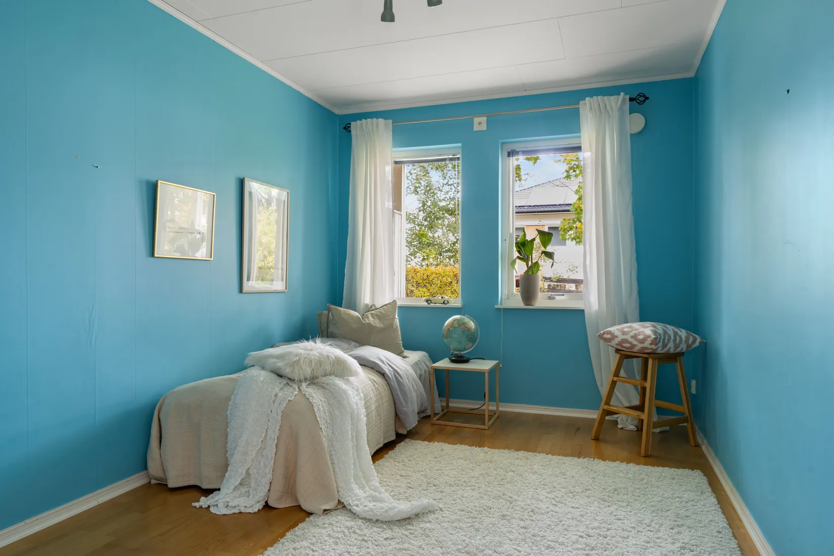 Radhus, Lansenvägen 11, Gribbylund, Täby