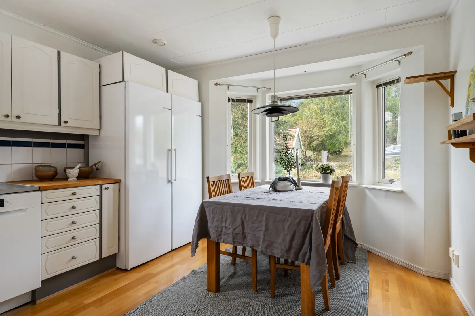 Radhus, Lansenvägen 11, Gribbylund, Täby