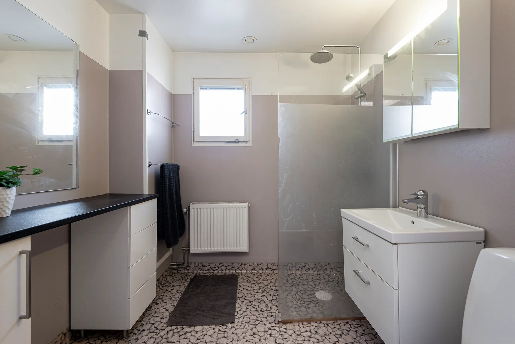 Radhus, Spikverksgatan 92, Bäckby, Västerås