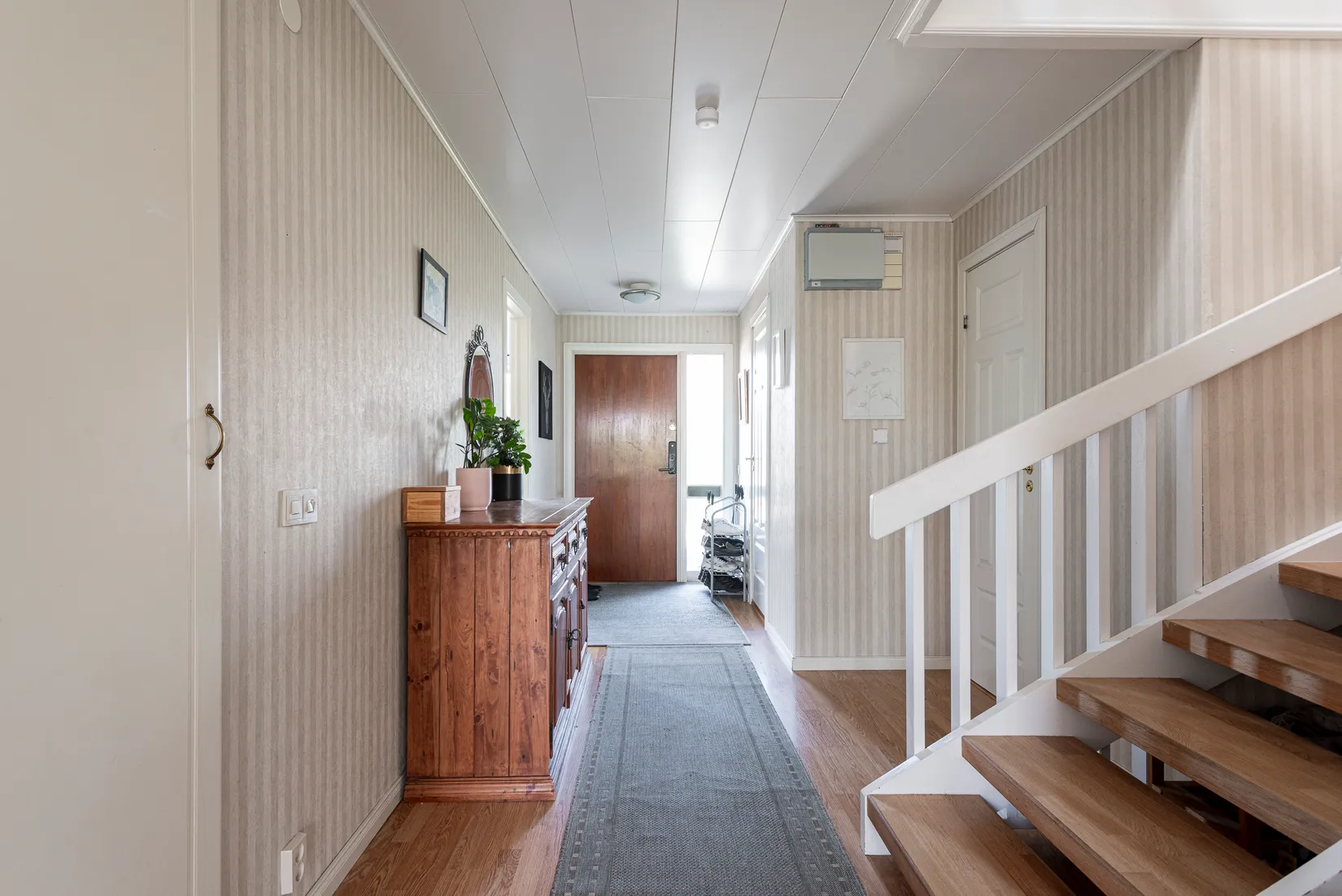 Radhus, Spikverksgatan 92, Bäckby, Västerås