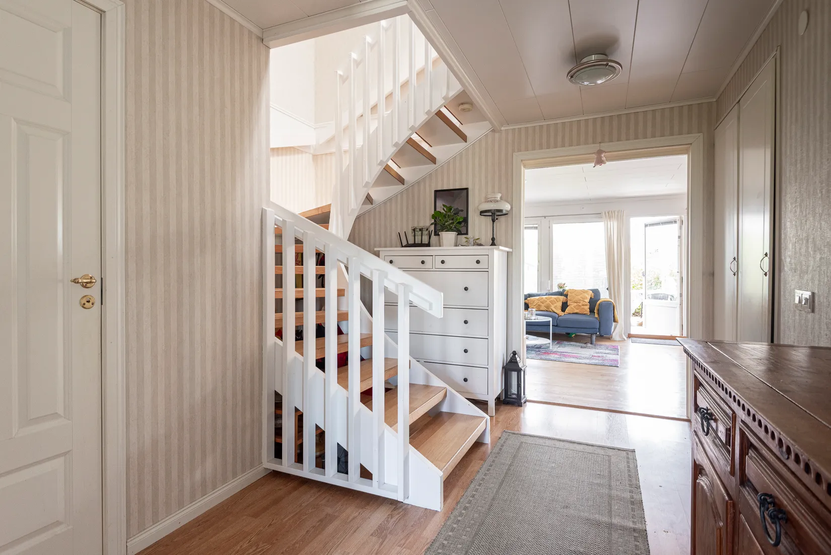 Radhus, Spikverksgatan 92, Bäckby, Västerås