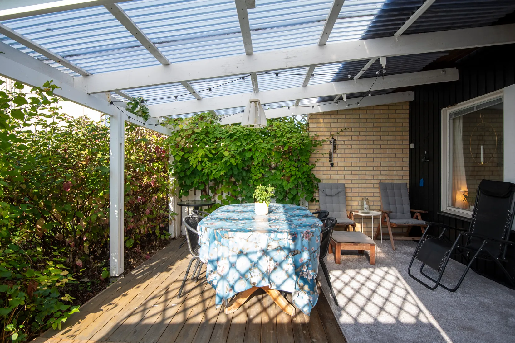 Radhus, Spikverksgatan 92, Bäckby, Västerås