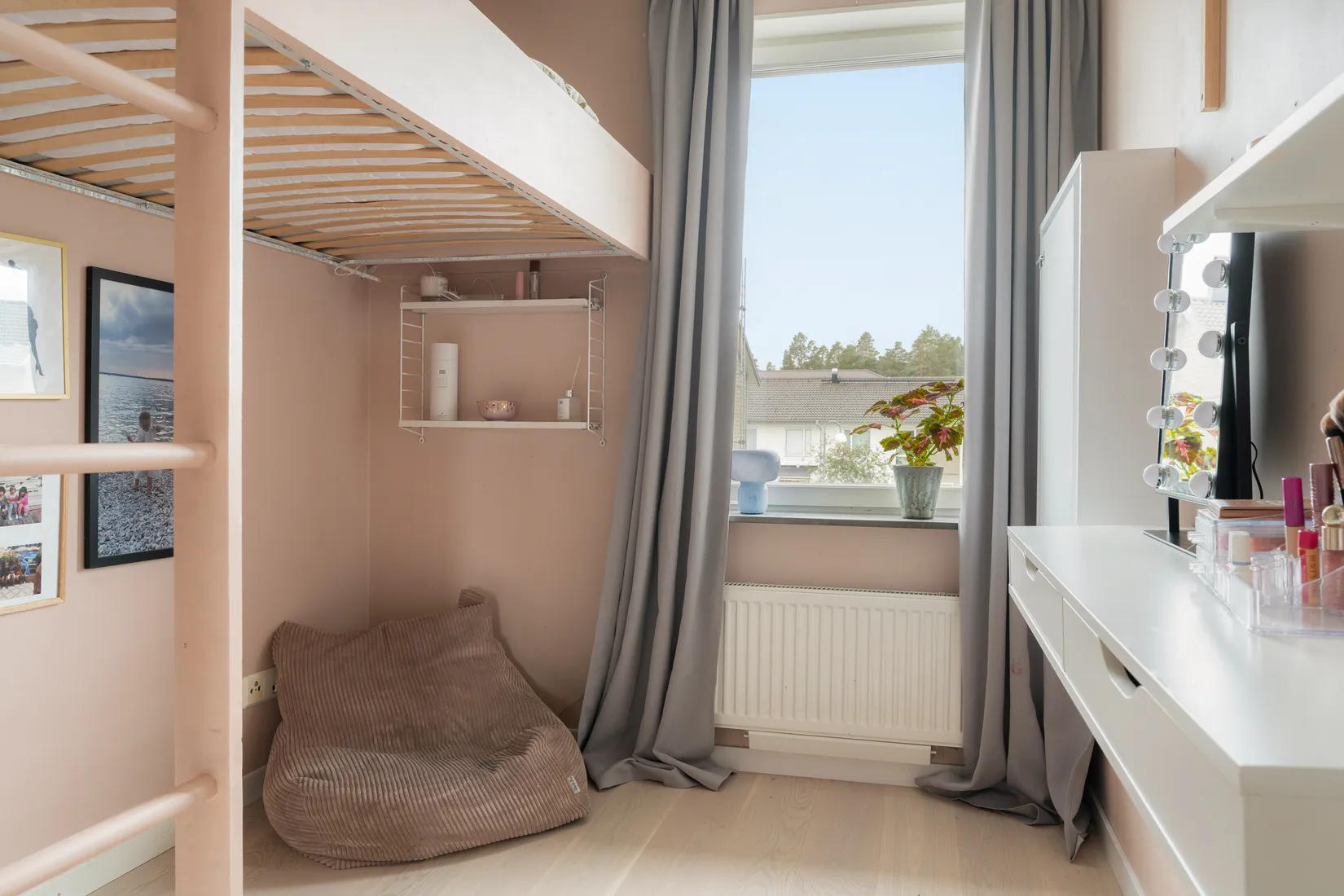 Radhus, Gyllenvägen 9, Charlottendal, Värmdö