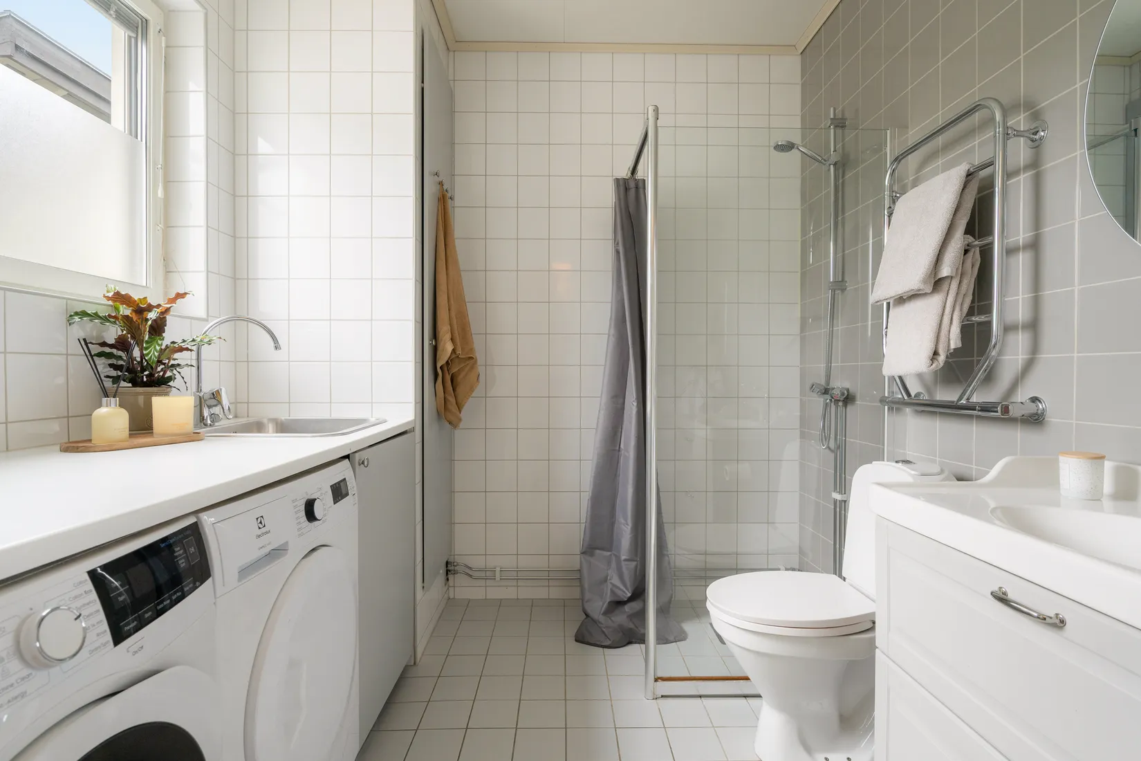 Radhus, Gyllenvägen 9, Charlottendal, Värmdö