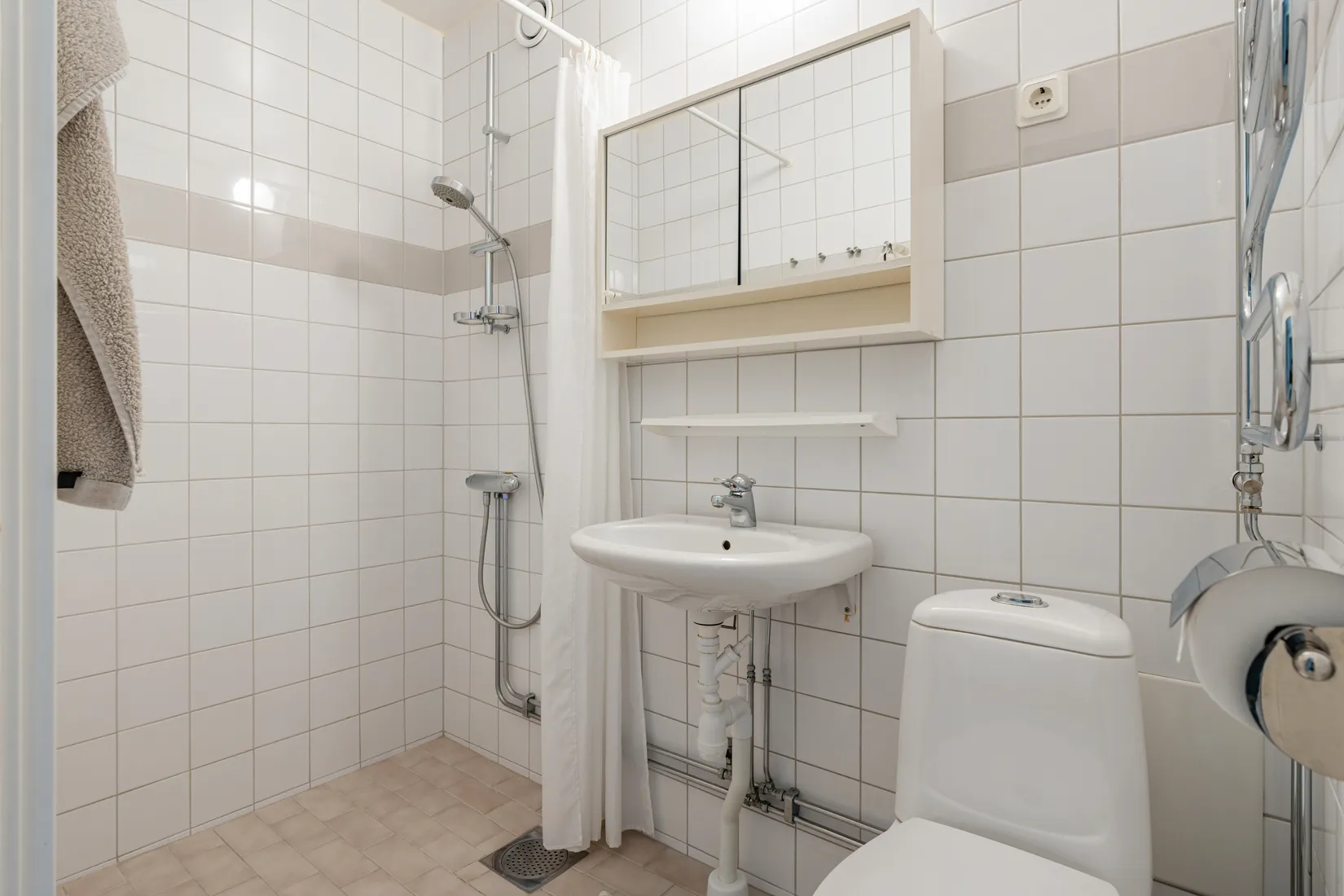 Bostadsrätt, ÅKERBYVÄGEN 88, Täby centrum - storstugan, Täby