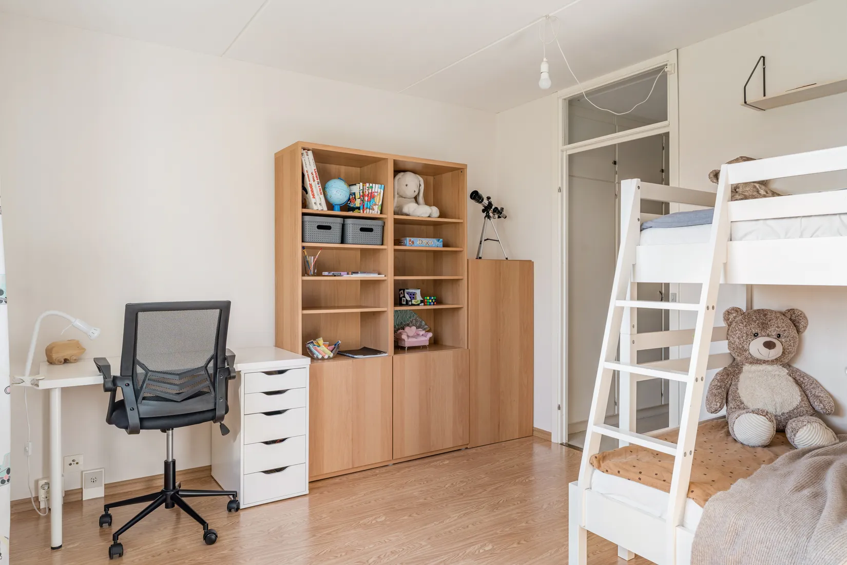 Bostadsrätt, ÅKERBYVÄGEN 88, Täby centrum - storstugan, Täby