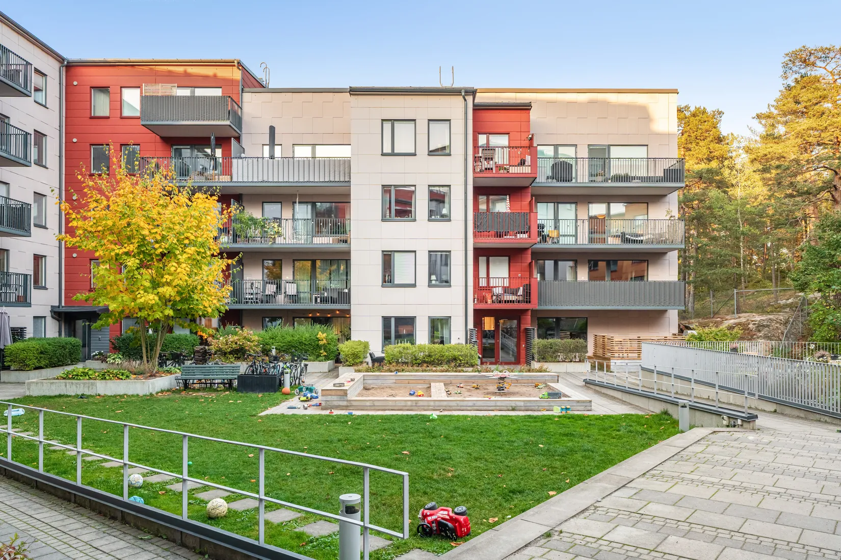 Bostadsrätt, KÄLLTORPSVÄGEN 13, Näsbypark, Täby