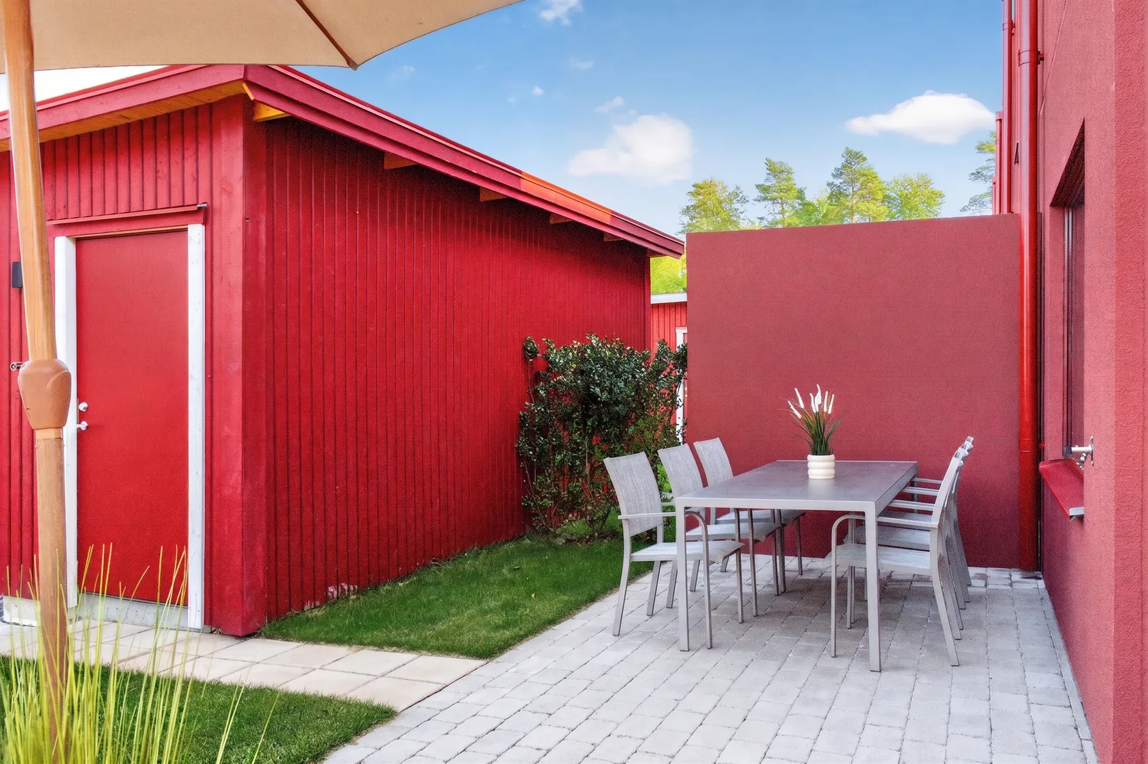 Radhus, Lekevivägen 18, 20, 22, 24, Dala, Mariestad