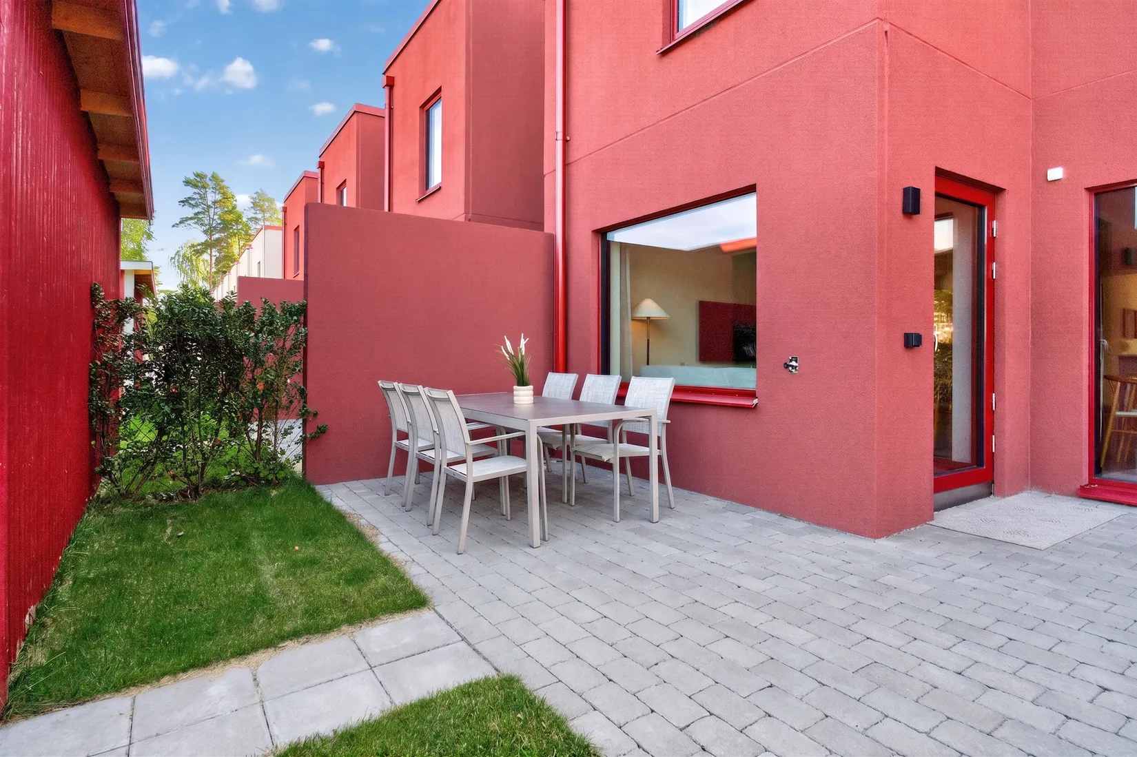 Radhus, Lekevivägen 18, 20, 22, 24, Dala, Mariestad