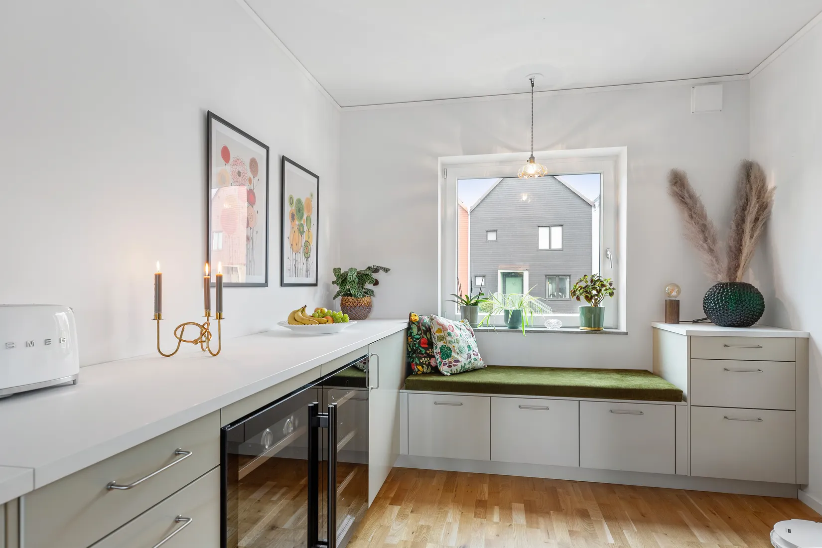 Radhus, Älvsundavägen 48, Eds Allé/Runby, Upplands Väsby