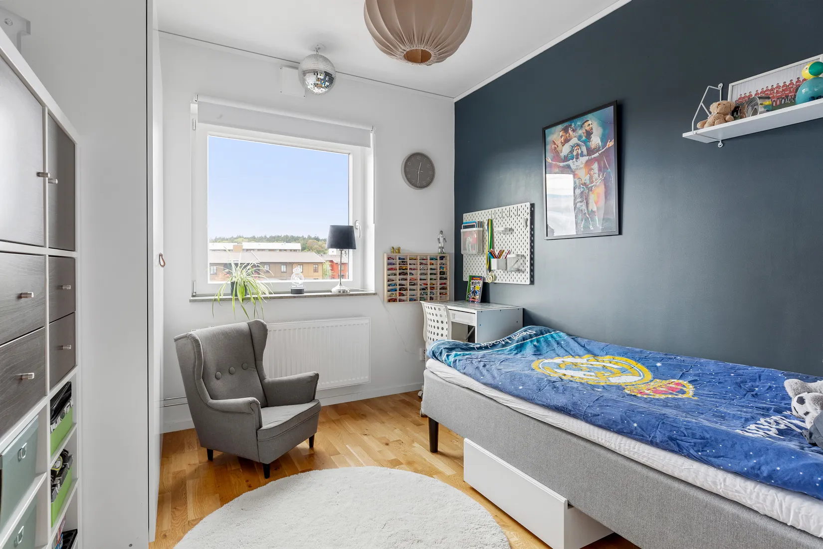 Radhus, Älvsundavägen 48, Eds Allé/Runby, Upplands Väsby