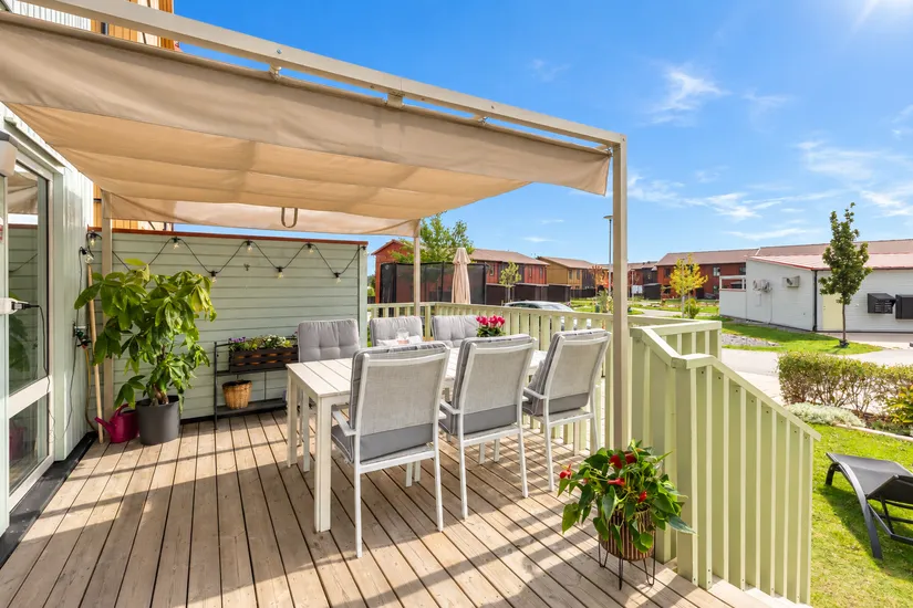 Radhus, Älvsundavägen 48, Eds Allé/Runby, Upplands Väsby
