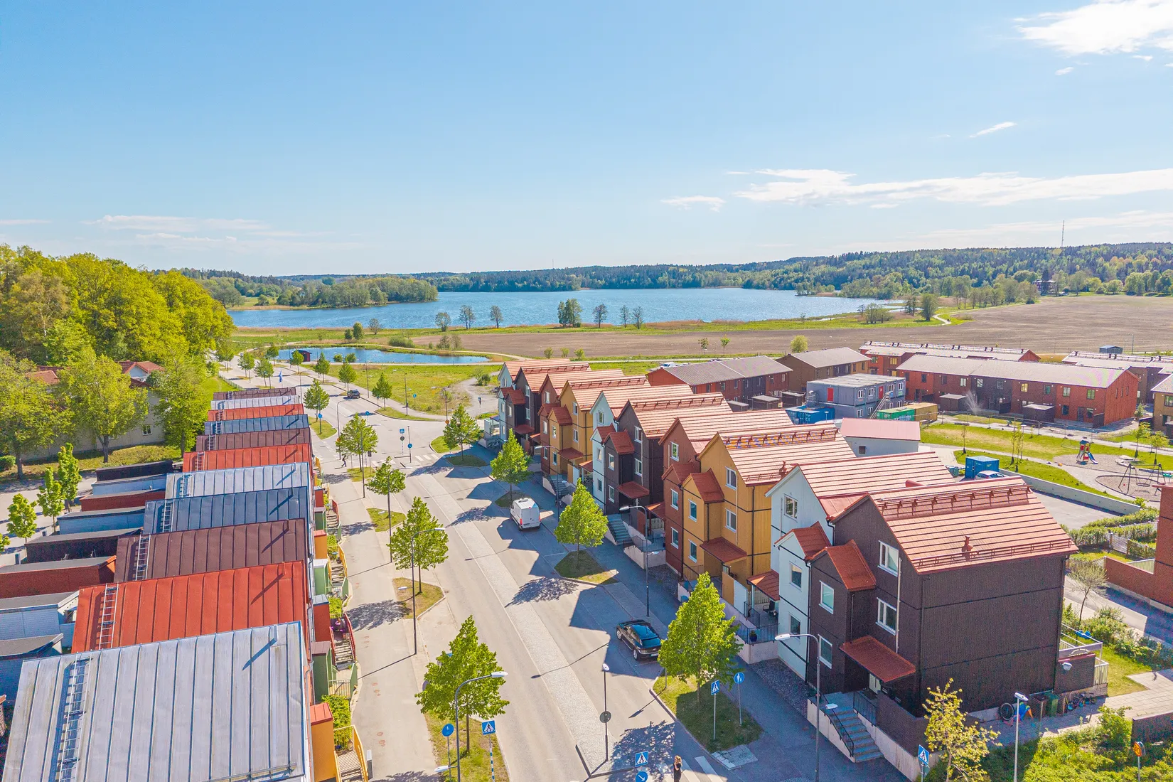 Radhus, Älvsundavägen 48, Eds Allé/Runby, Upplands Väsby