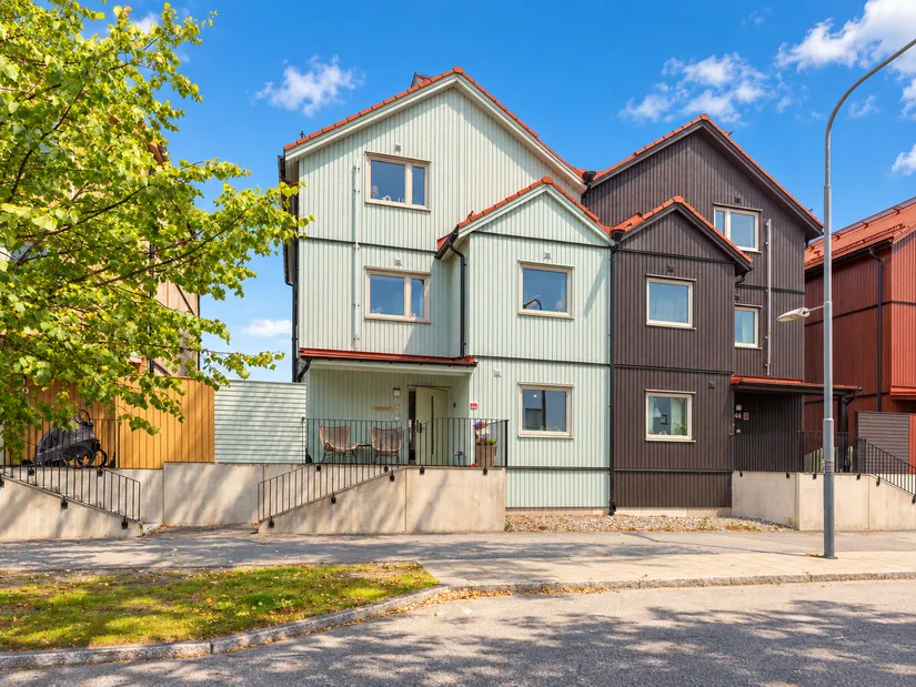 Radhus, Älvsundavägen 48, Eds Allé/Runby, Upplands Väsby