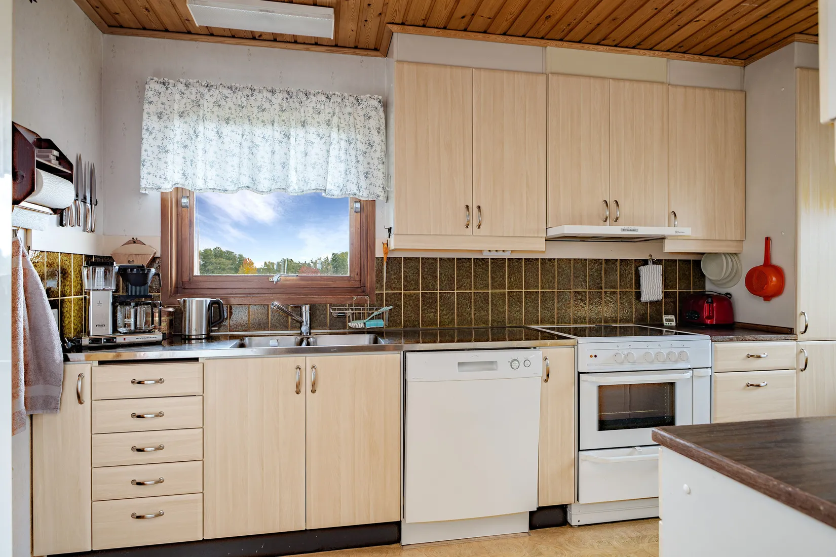 Villa, Busta 14, Odensvi, Köping