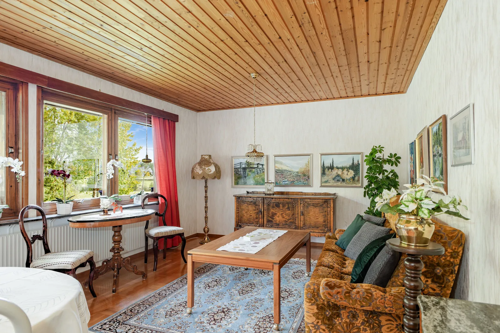 Villa, Busta 14, Odensvi, Köping