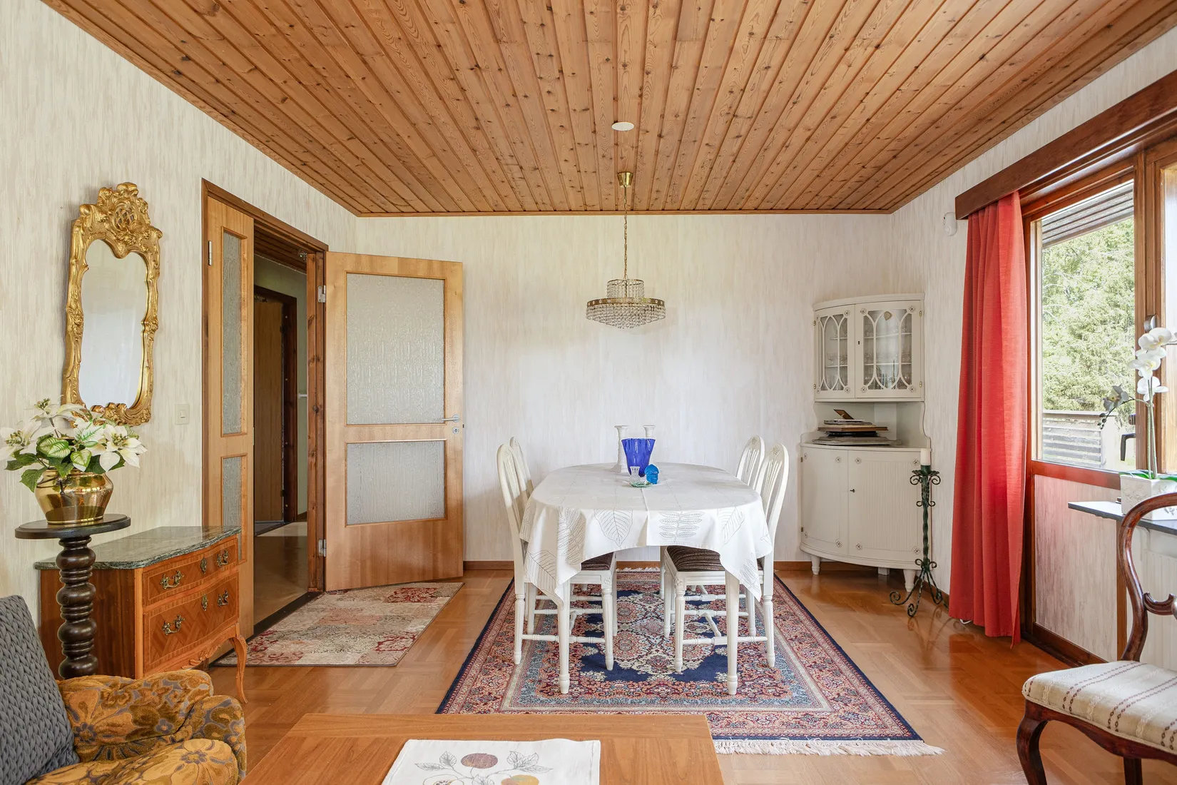 Villa, Busta 14, Odensvi, Köping