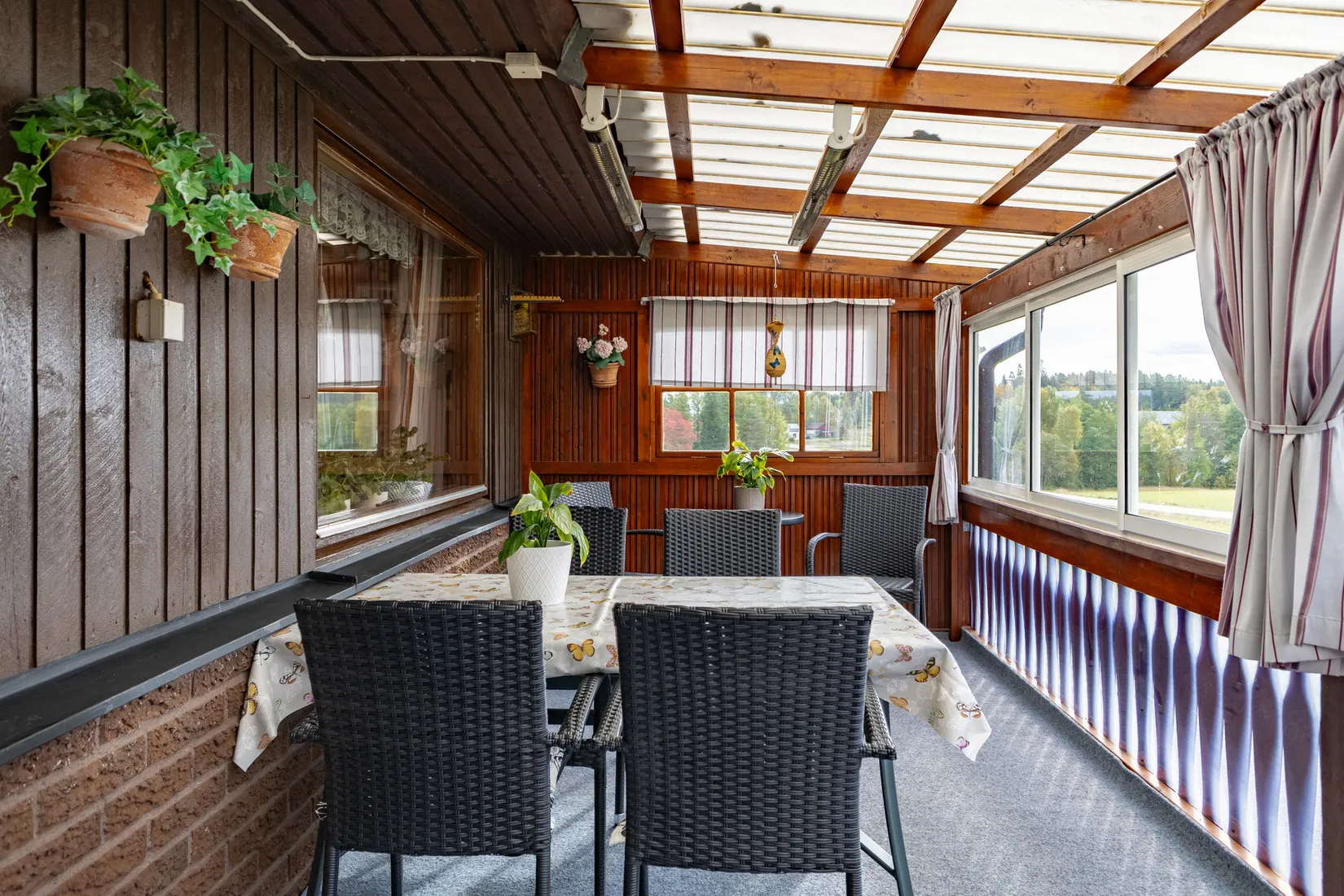 Villa, Busta 14, Odensvi, Köping